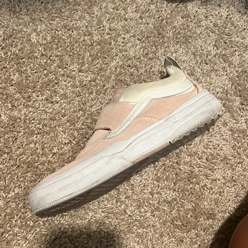 Vans - Picture 2 of 3